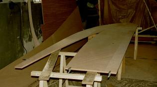 {die fertigen Planken}